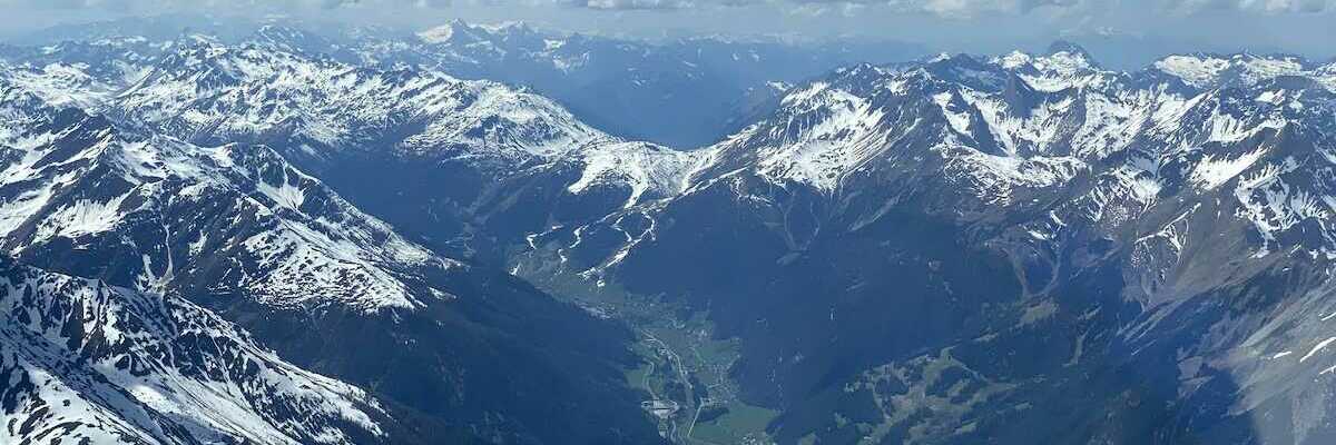 Flugwegposition um 12:23:34: Aufgenommen in der Nähe von Strengen, Österreich in 3325 Meter